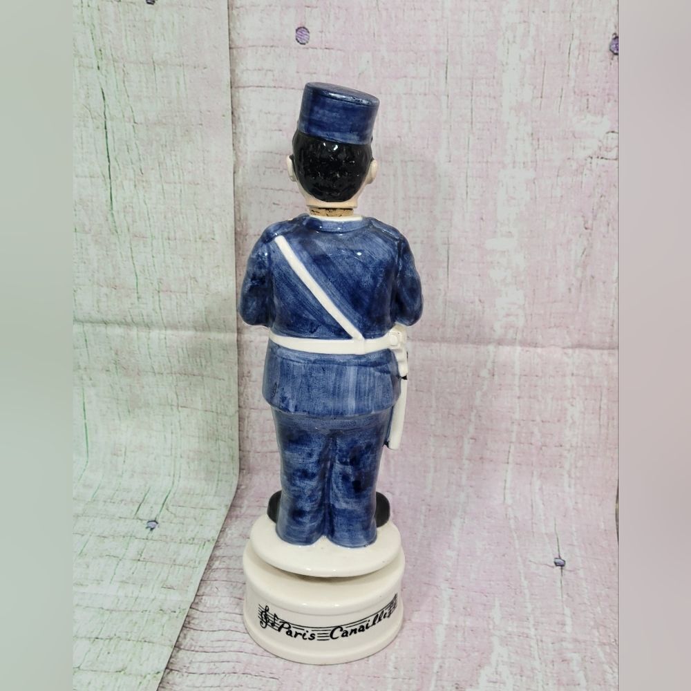 Musical Policeman Decanter‎ - Picture 8 of 9